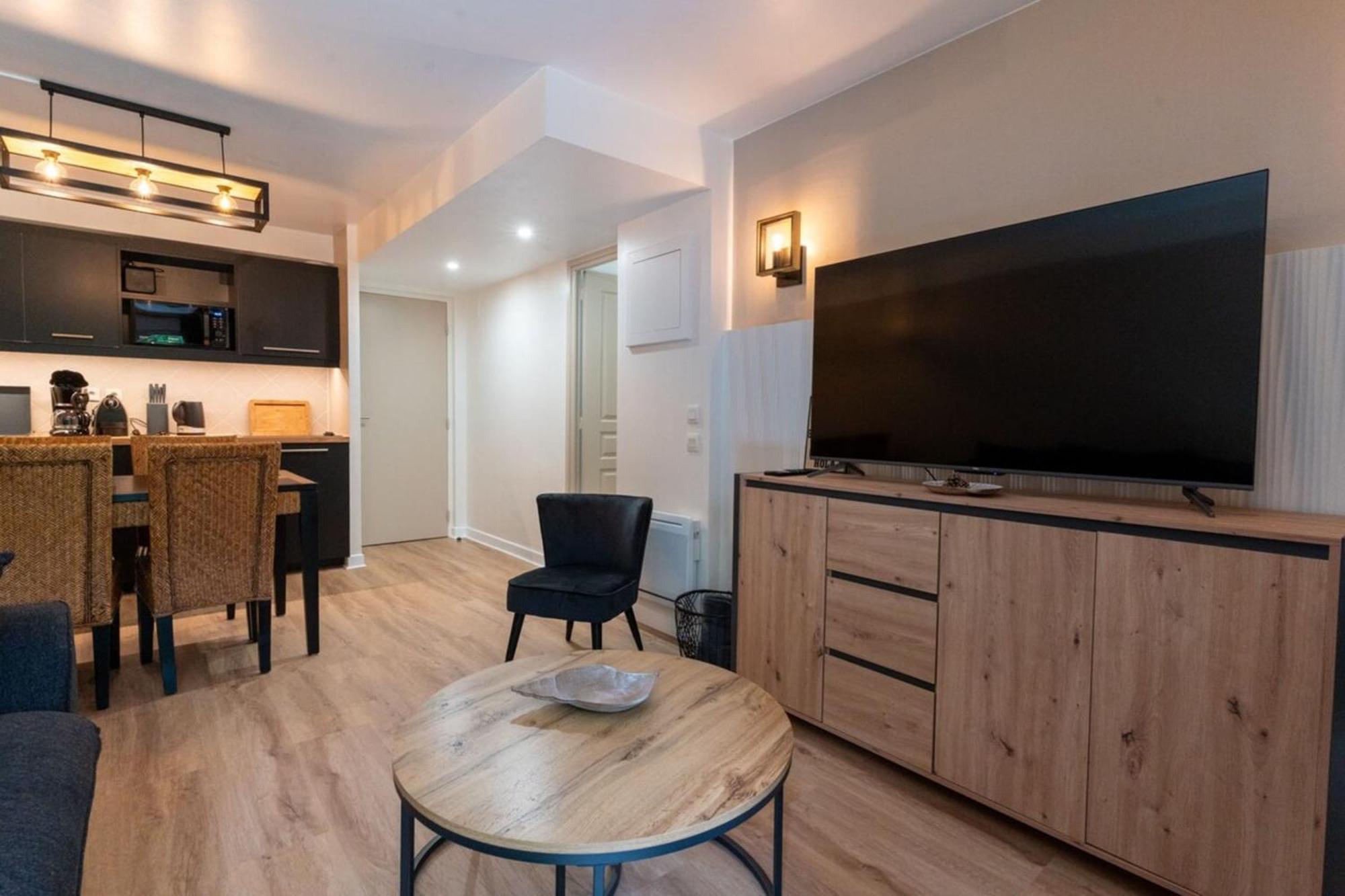 Beautiful Flat With Swimming Pool Tennis Court And Private Car Parking 09 Le Touquet Екстериор снимка
